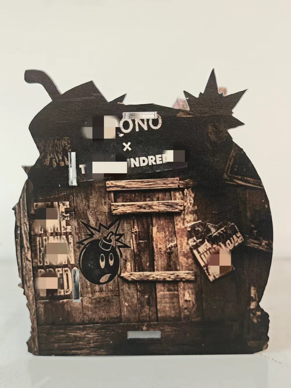 HRNO*The Hundreds Display case